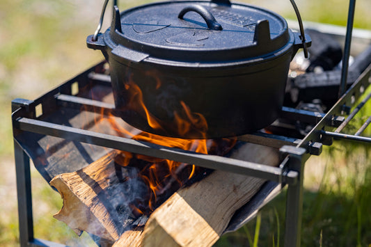 【キャンプ中〜上級者向け】キャンプ料理での悩みの種「焚き火料理で使うのは薪？炭？」